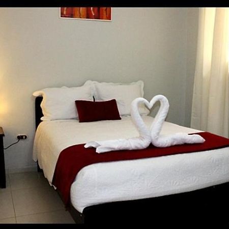 Hostal Universal Huaraz Buitenkant foto