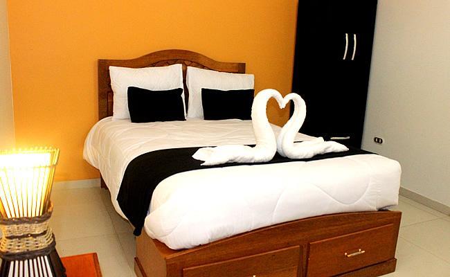 Hostal Universal Huaraz Buitenkant foto