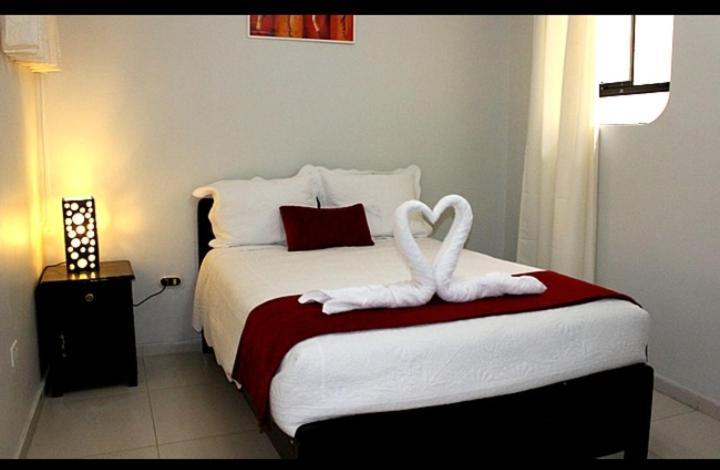 Hostal Universal Huaraz Buitenkant foto